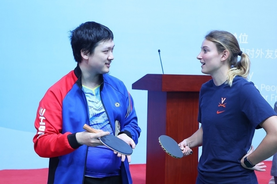 資訊有故事︱美國(guó)弗吉尼亞大學(xué)乒乓球代表團(tuán)訪華:重走乒乓路 一起向未來