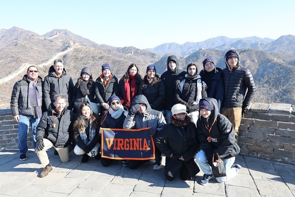 資訊有故事︱美國(guó)弗吉尼亞大學(xué)乒乓球代表團(tuán)訪華:重走乒乓路 一起向未來