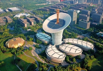 位于武漢光谷未來科技城的武漢新能源研究院大樓（2022年7月9日攝）。程敏攝/本刊