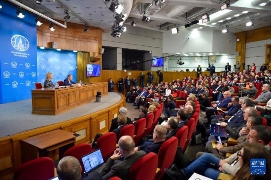 1月18日，在俄羅斯首都莫斯科，俄羅斯外長拉夫羅夫回答記者提問。新華社發(fā)（亞歷山大攝）