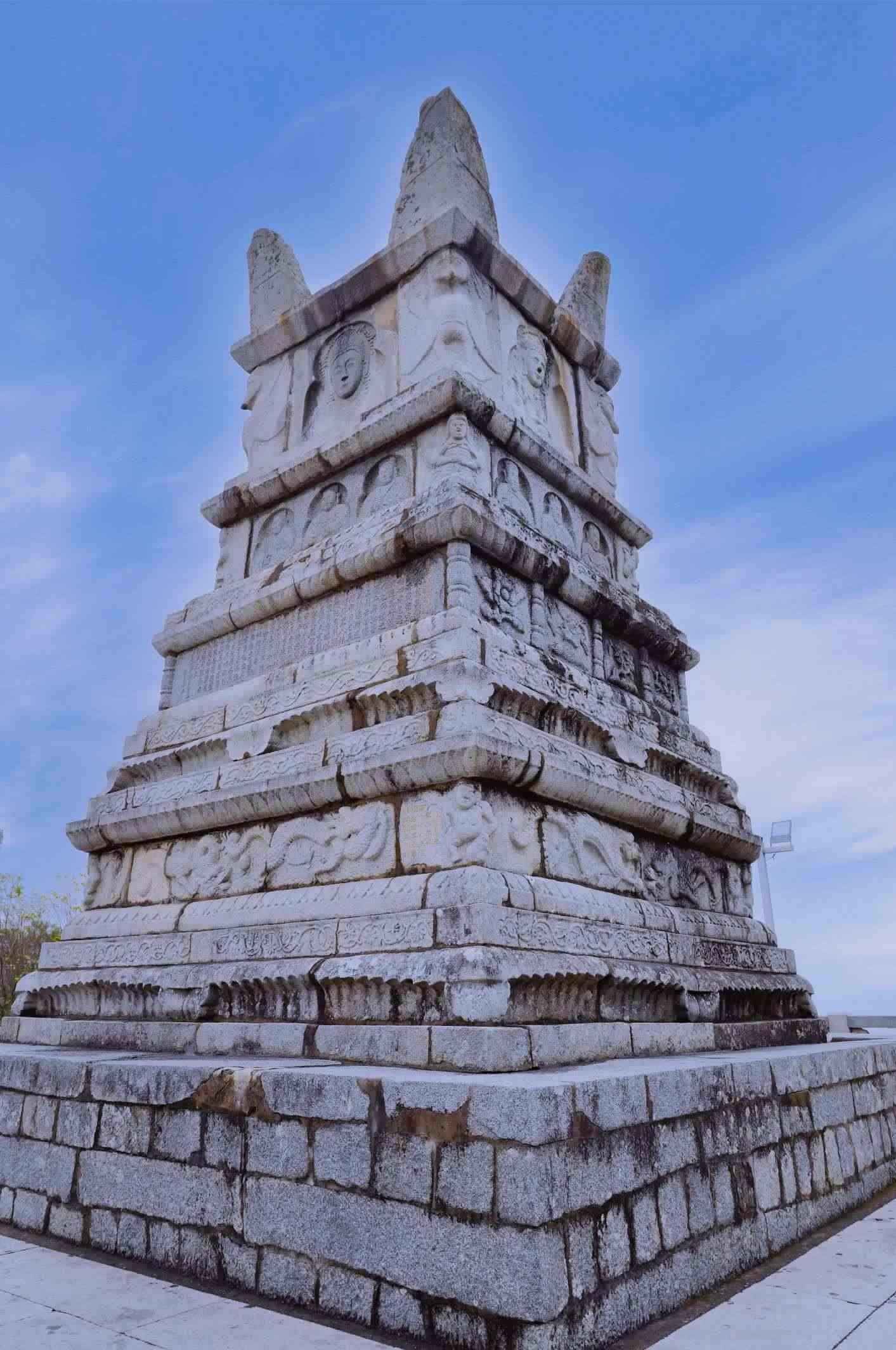 萬壽塔。 陳芝 攝