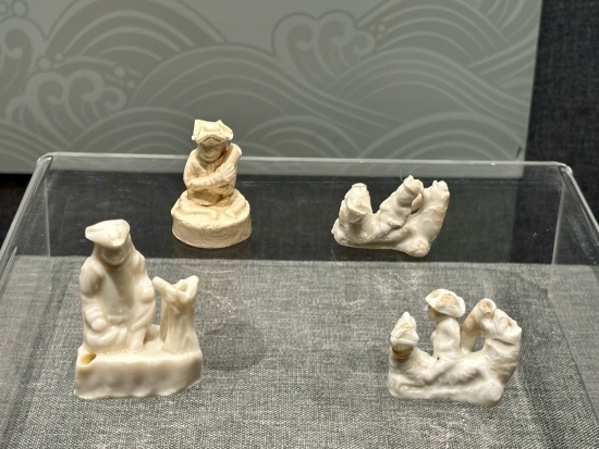 德化縣陶瓷博物館陳列的荷蘭人口哨。人民網(wǎng)記者 金慧慧攝