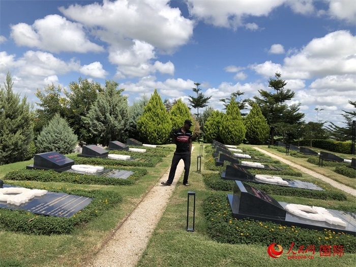 烈士園區(qū)。人民網(wǎng)記者 黃培昭攝