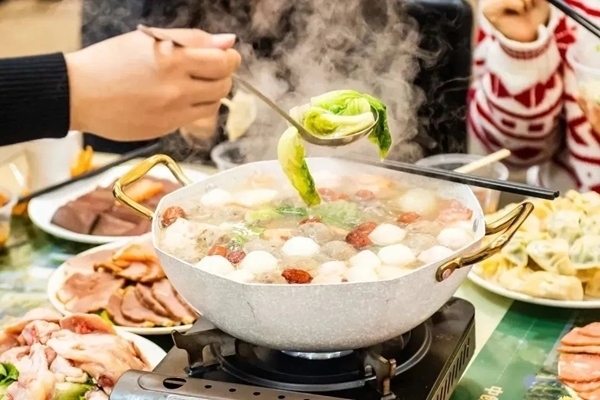 華南理工大學(xué)推出火鍋年夜飯。校方供圖