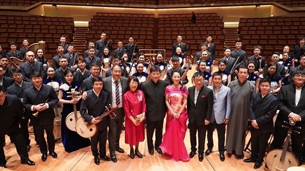 “”天地永樂·中國節(jié)“”音樂會演出人員合影。中國駐德國大使館供圖