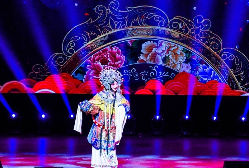 京劇梅派傳人胡文閣帶來《貴妃醉酒》。趙 靖攝