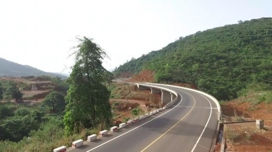 中塞友誼公路。