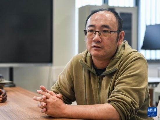 2月15日，在亞的斯亞貝巴的埃塞俄比亞聯(lián)邦職業(yè)技術(shù)培訓(xùn)學(xué)院，魯班工坊中方負(fù)責(zé)人江絳接受新華社采訪。