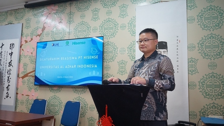 海信印尼公司總經理李現委致辭。阿拉扎大學孔子學院供圖