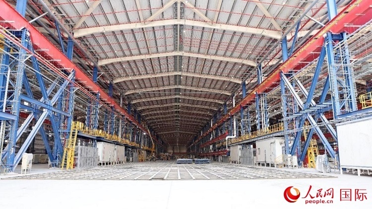 已移交業(yè)主的C201船體車間。人民網(wǎng)記者管克江攝