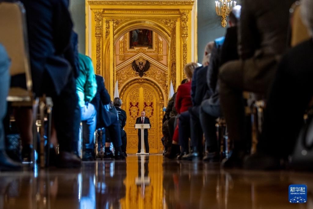 3月20日，俄羅斯總統(tǒng)普京在莫斯科克里姆林宮與其競選團隊代表舉行見面會。新華社記者 曹陽 攝
