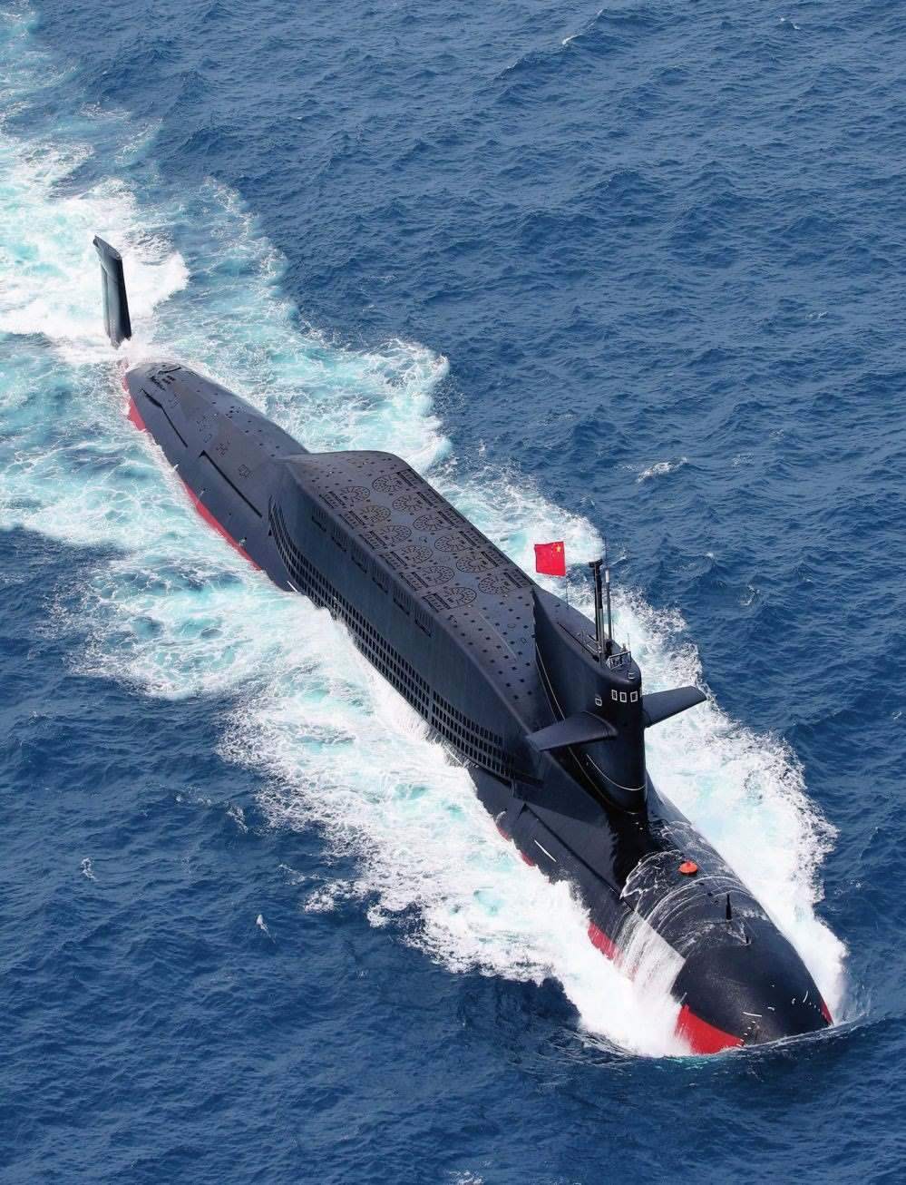 某潛艇執(zhí)行實戰(zhàn)化訓練歸來（2018年3月攝）。周啟青攝