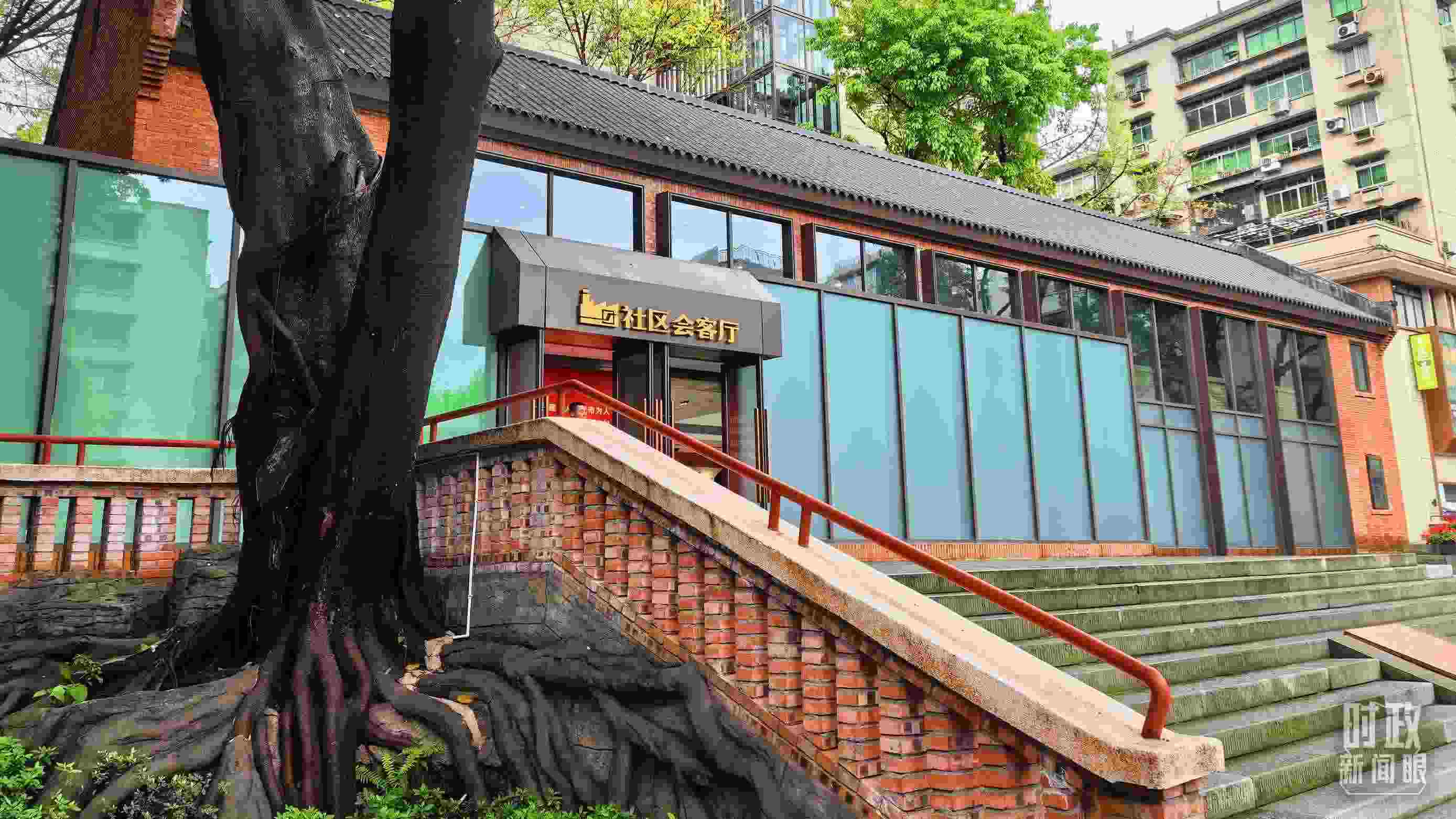 △民主村社區(qū)會(huì)客廳。（總臺央視記者程鋮拍攝）