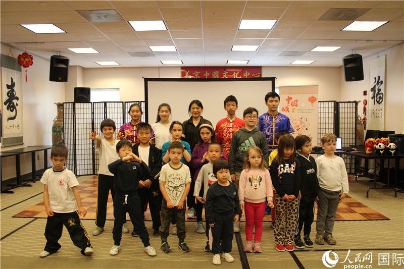 2、此次活動是在美京中國文化中心舉辦的“中國城里品中國”系列文化活動之一。 伊莎貝爾·羅德里格斯攝