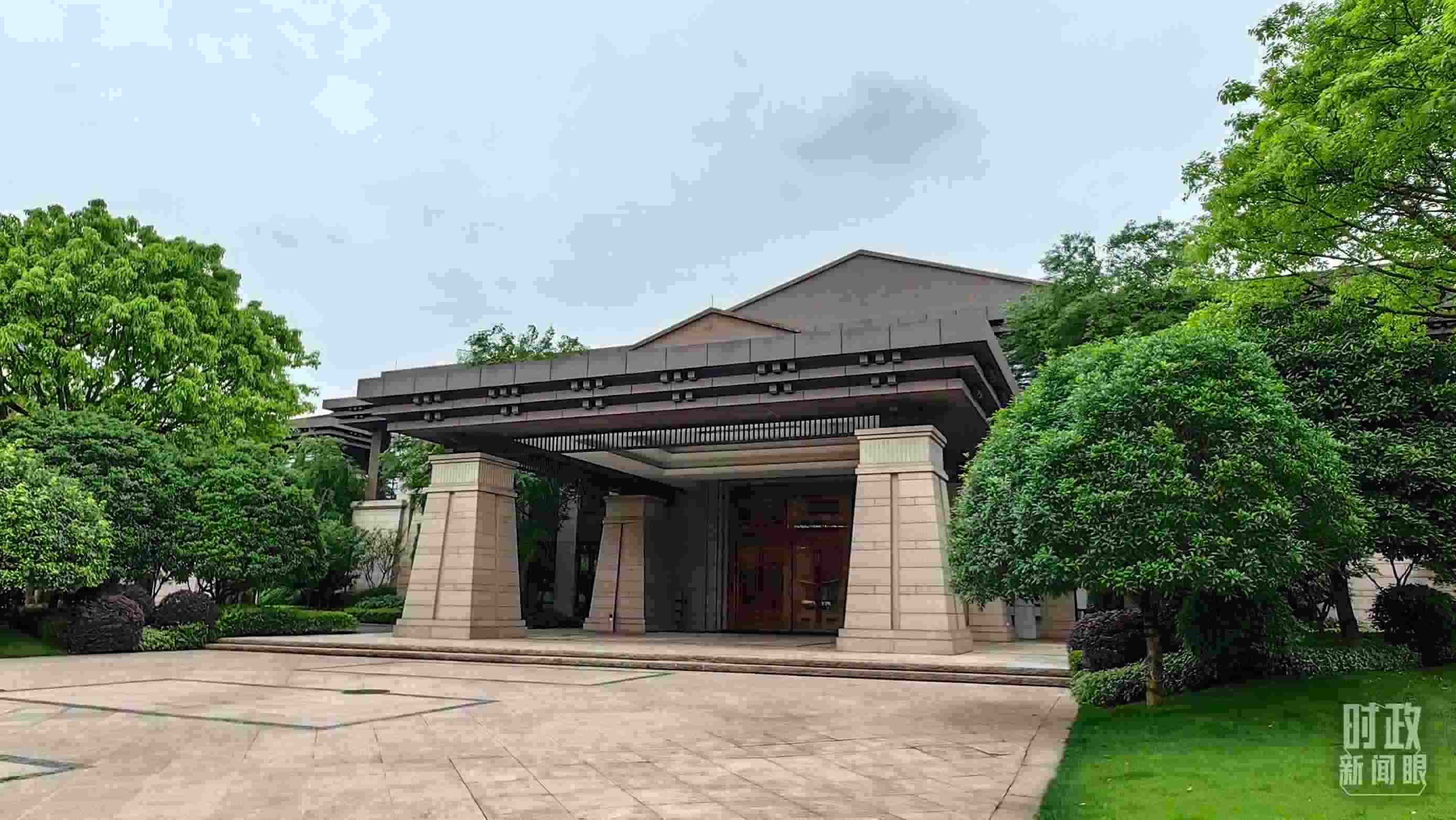 △重慶市渝州賓館，新時(shí)代推動(dòng)西部大開發(fā)座談會(huì)在這里召開。（總臺(tái)央視記者段德文拍攝）