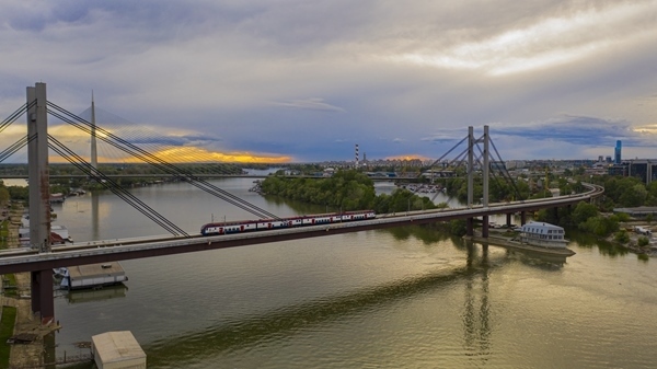 匈塞鐵路塞爾維亞境內(nèi)。中國鐵路國際有限公司供圖