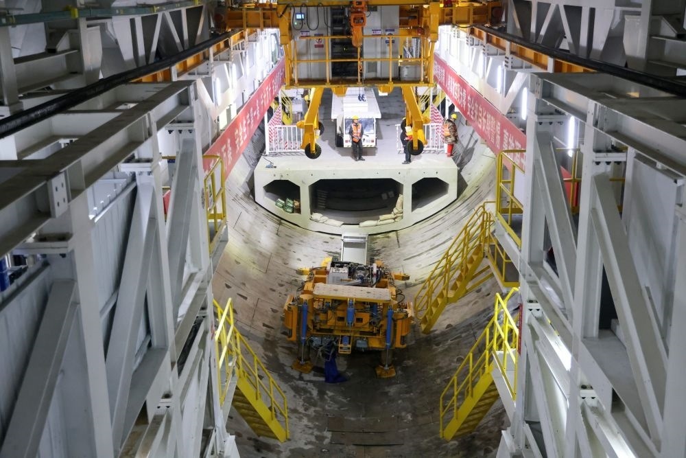 2024年2月16日，中鐵十四局集團的建設者在京唐城際鐵路運潮減河隧道施工。新華社記者 邢廣利 攝