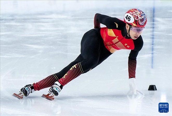 2024年2月18日，第十四屆全國冬季運動會短道速滑（公開組）男子1000米決賽，孫龍奪得冠軍，圖為吉林隊選手孫龍在比賽中。新華社記者 李博 攝
