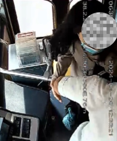 公交車上他一聲大吼！魏杰，好樣的！