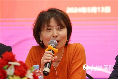 陜西省歸國華僑聯(lián)合會黨組成員、副主席兼秘書長尚小紅在座談會上致辭。人民網(wǎng)記者 陳海琪攝