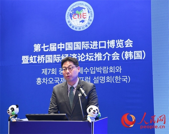 三養(yǎng)方圓集團(tuán)副社長(zhǎng)韓世爀發(fā)言。 人民網(wǎng) 程安康攝