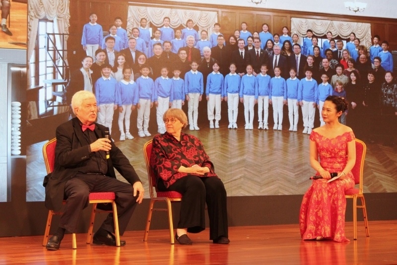 3、費城交響樂團小提琴手戴維·布斯講述自己與中國50多年的友好故事。 伊莎貝爾·羅德里格斯攝