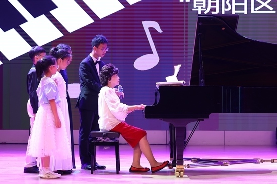 鮑蕙蕎擔(dān)任指導(dǎo)。通過專家的點(diǎn)評