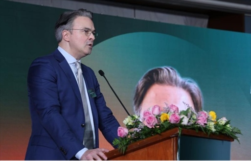 沙特電信Center 3首席戰(zhàn)略官拉斐爾·朱安致辭。中國聯(lián)通沙特公司供圖