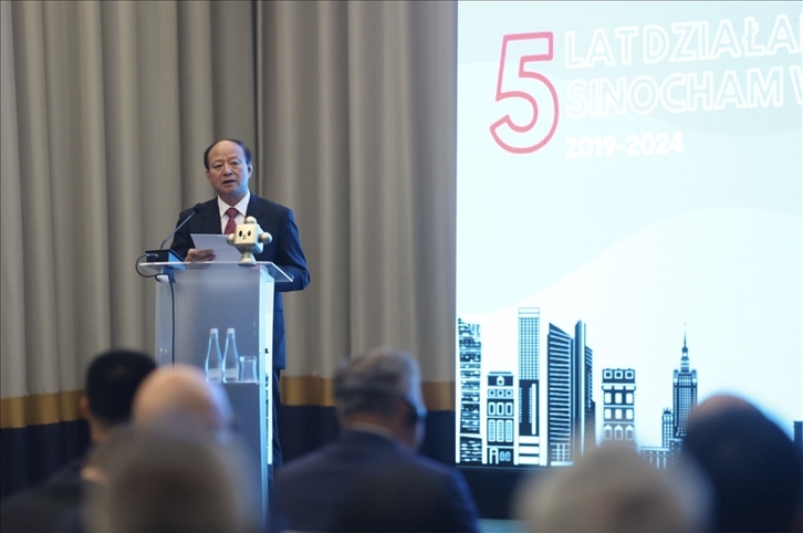 中國(guó)貿(mào)促會(huì)副會(huì)長(zhǎng)陳建安致辭。中國(guó)貿(mào)促會(huì)駐波蘭代表處供圖