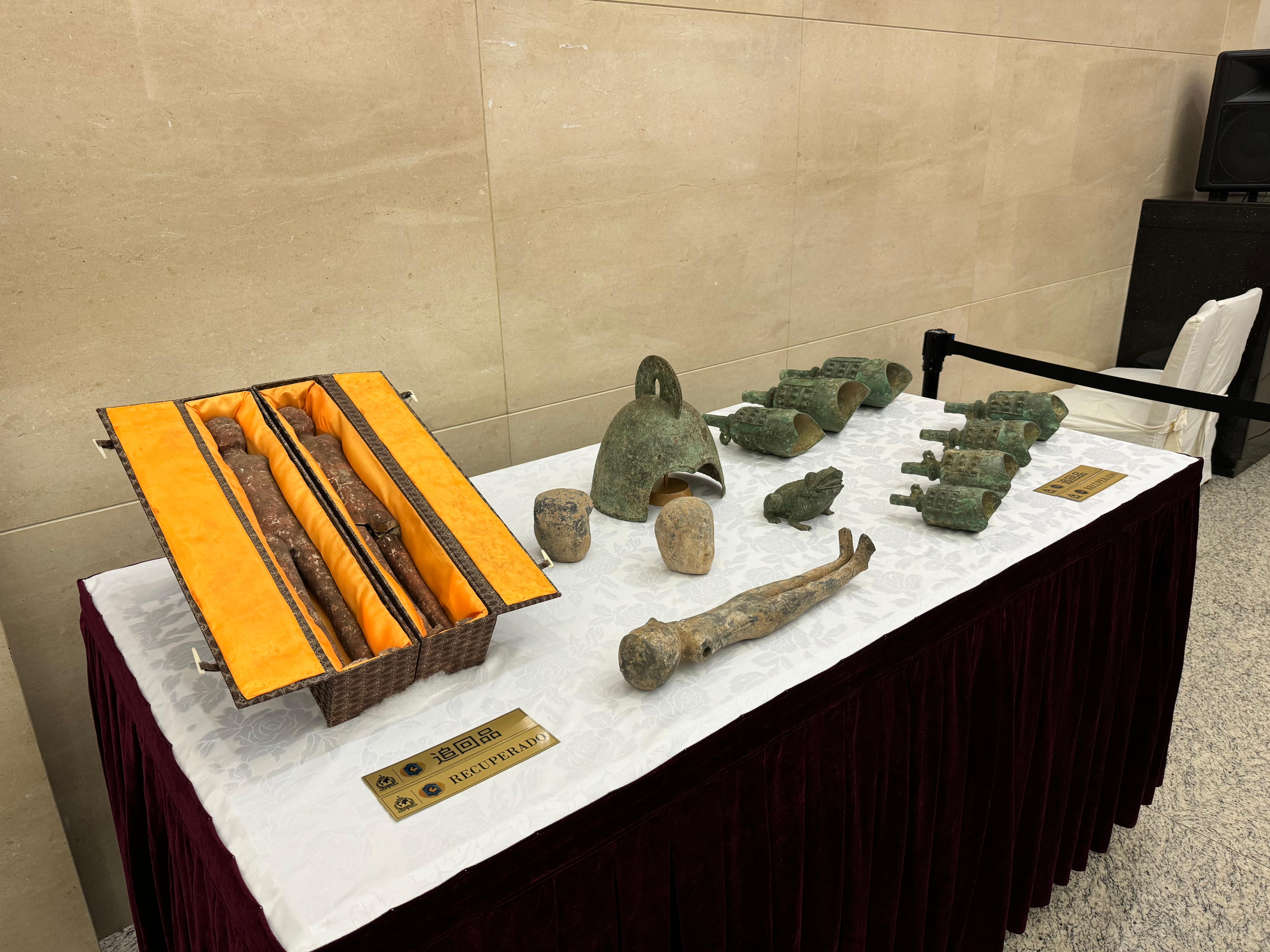 阿根廷返還的14件文物藝術(shù)品。國(guó)家文物局供圖