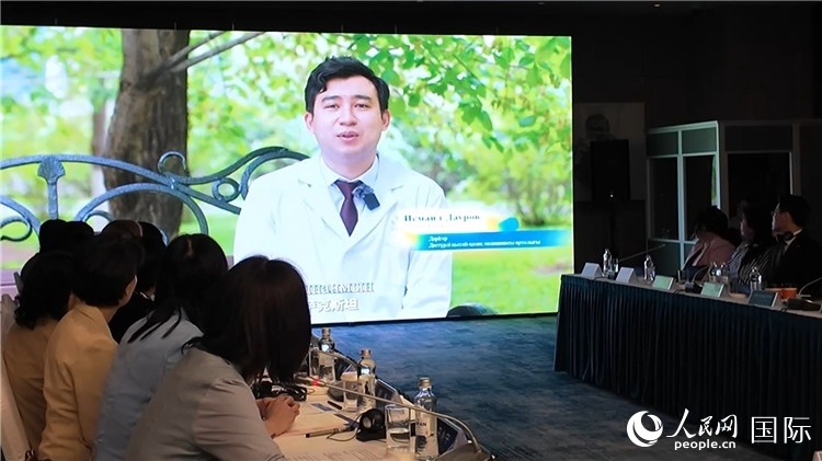 人民網(wǎng)《共贏》紀(jì)錄片發(fā)布儀式在阿斯塔納舉行。人民網(wǎng)記者盛楚宜 攝