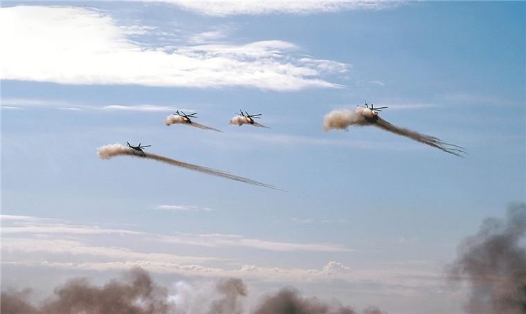 △“和平使命—2021”上合組織聯(lián)合反恐軍演。