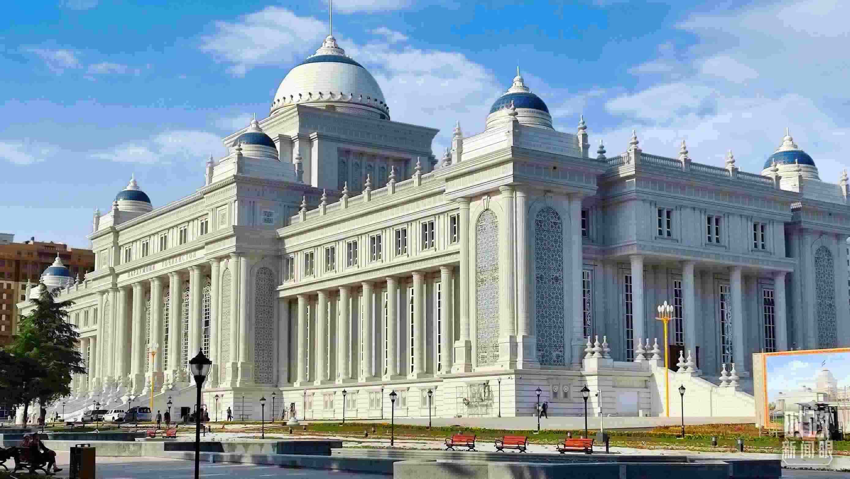 △中方援建塔議會大樓。（總臺記者員志軍拍攝）