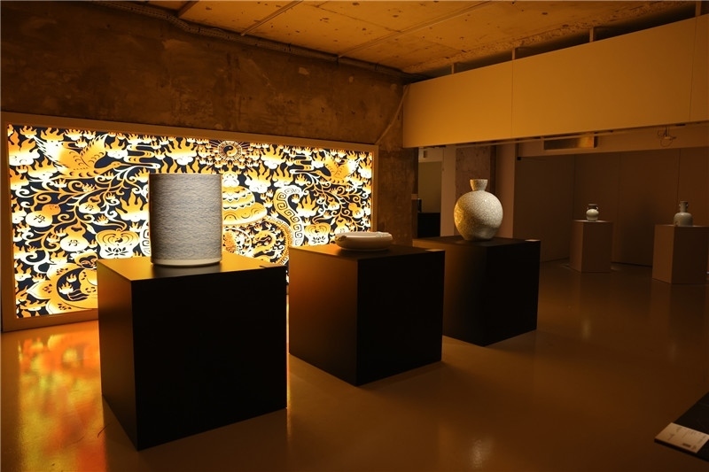 《新生萬物-中國非遺與當(dāng)代設(shè)計展》展廳。陽光媒體集團(tuán)供圖