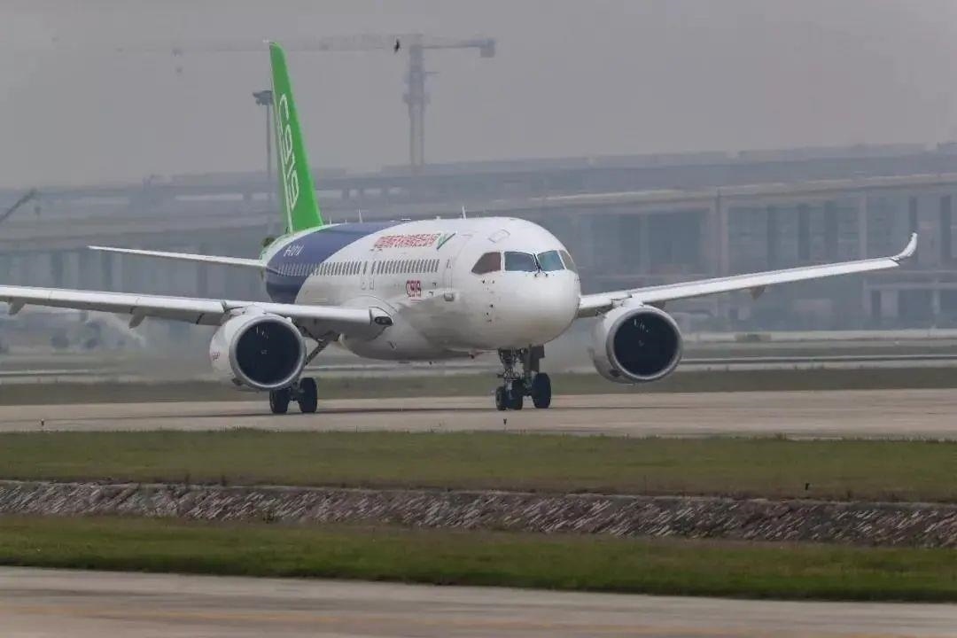 從一扇“門”、一座“城”、兩張“網(wǎng)”，看浦東新區(qū)改革常新