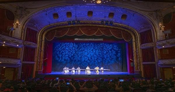 2024匈牙利青少年國際音樂會節(jié)目《戰(zhàn)臺風》表演舞臺現(xiàn)場。兒促會藝教委供圖