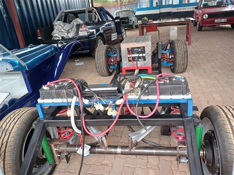 “老爺車”的跟上電動潮流。索尚古夫技術(shù)高中供圖