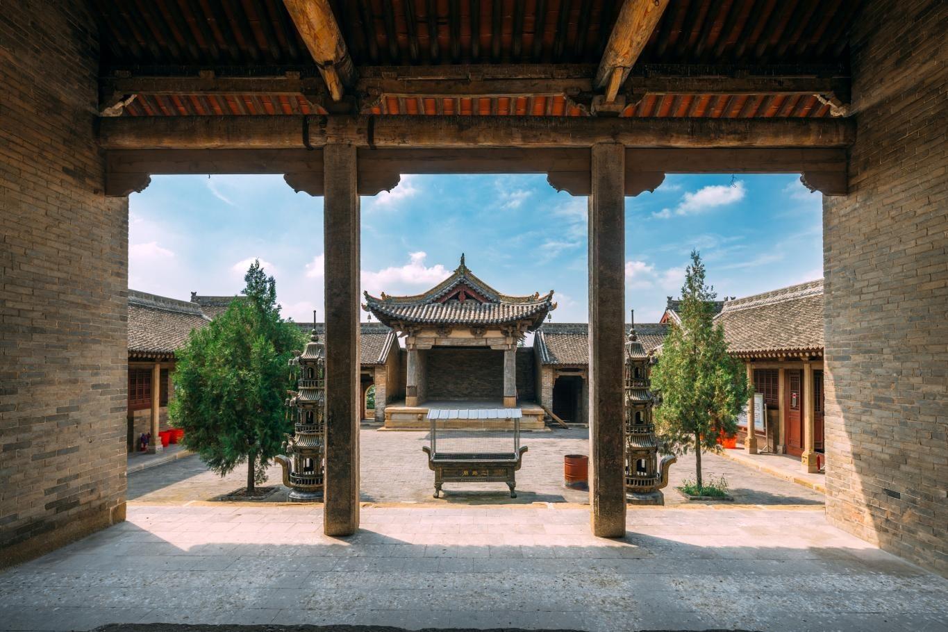 高平市王報(bào)村二郎廟金代戲臺(tái)。蘇唐詩(shī)攝