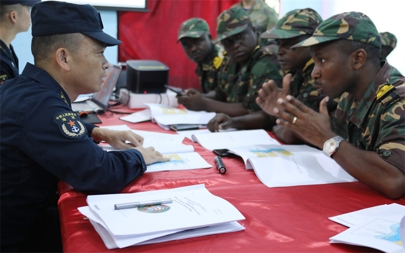 聯(lián)合導(dǎo)演部磋商。崔曉洋攝