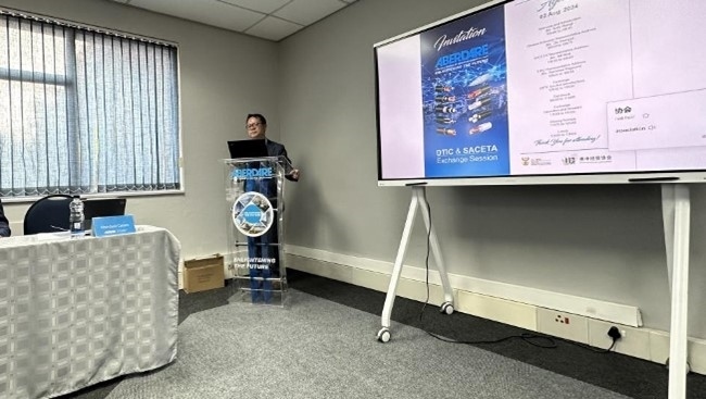 中國駐南非大使館參贊邱忠義致辭。南中經(jīng)貿(mào)協(xié)會供圖