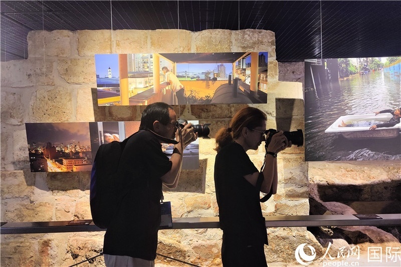 金磚國家城市主題攝影展現(xiàn)場。 人民網(wǎng)記者 于宏建攝