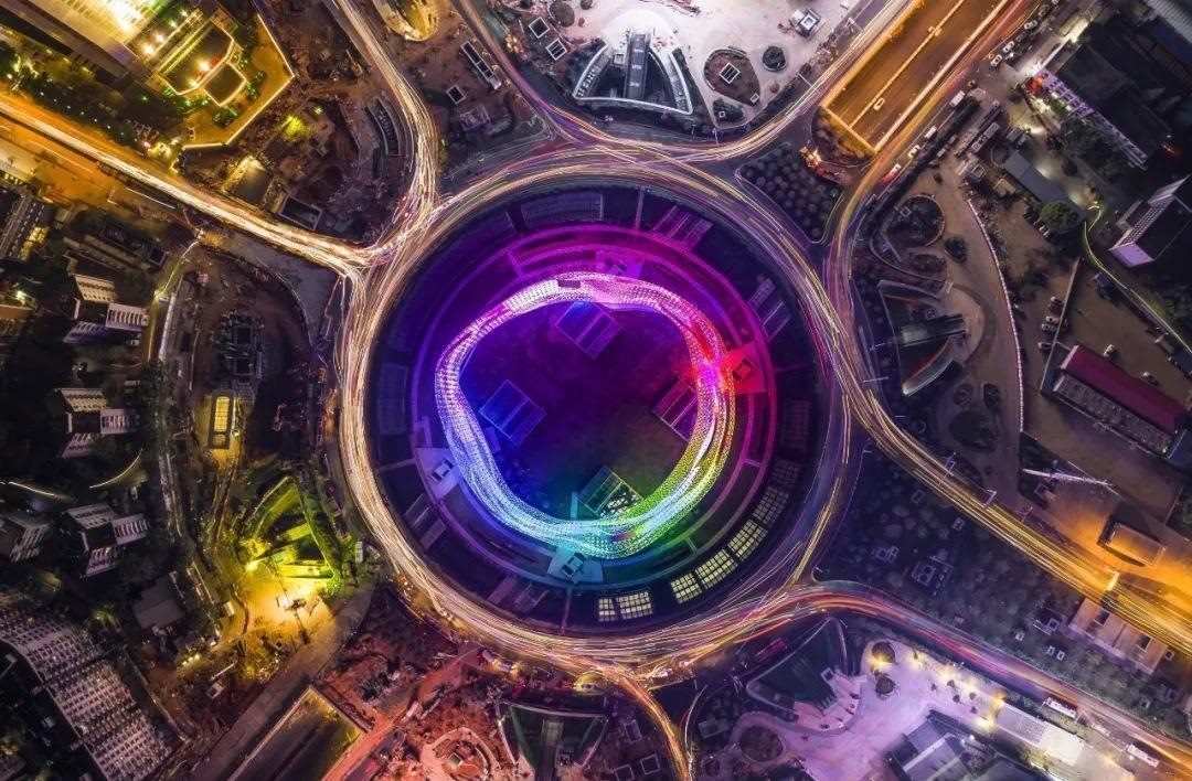 △武漢光谷正發(fā)展成為全國最大的光電子信息產(chǎn)業(yè)集群。