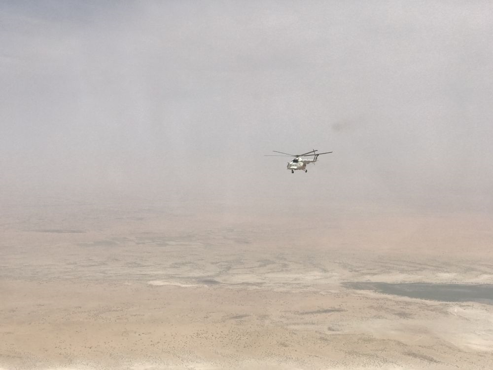 2017年8月8日，中國首支維和直升機分隊直升機飛行在蘇丹達爾富爾任務(wù)區(qū)上空。