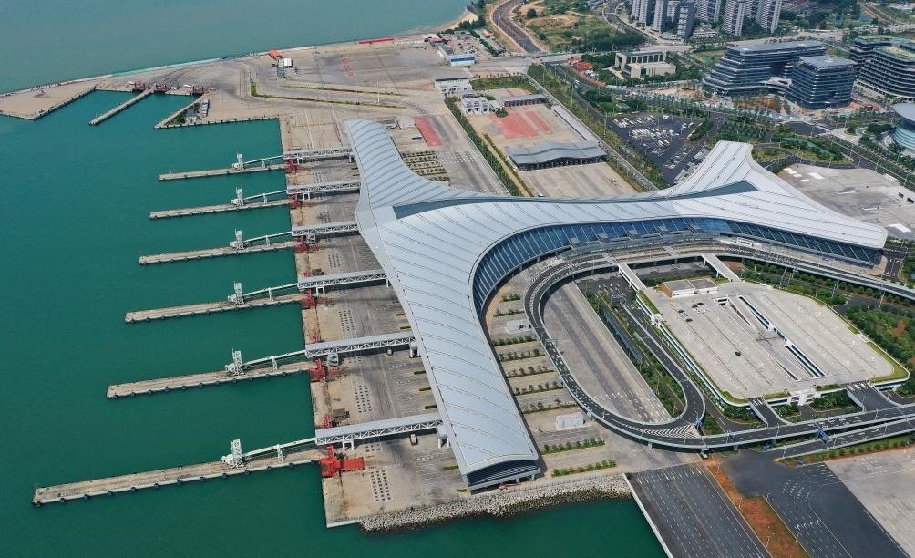 這是已經(jīng)停航的?？谛潞８郏?月4日攝，無(wú)人機(jī)照片）。新華社記者 郭程 攝