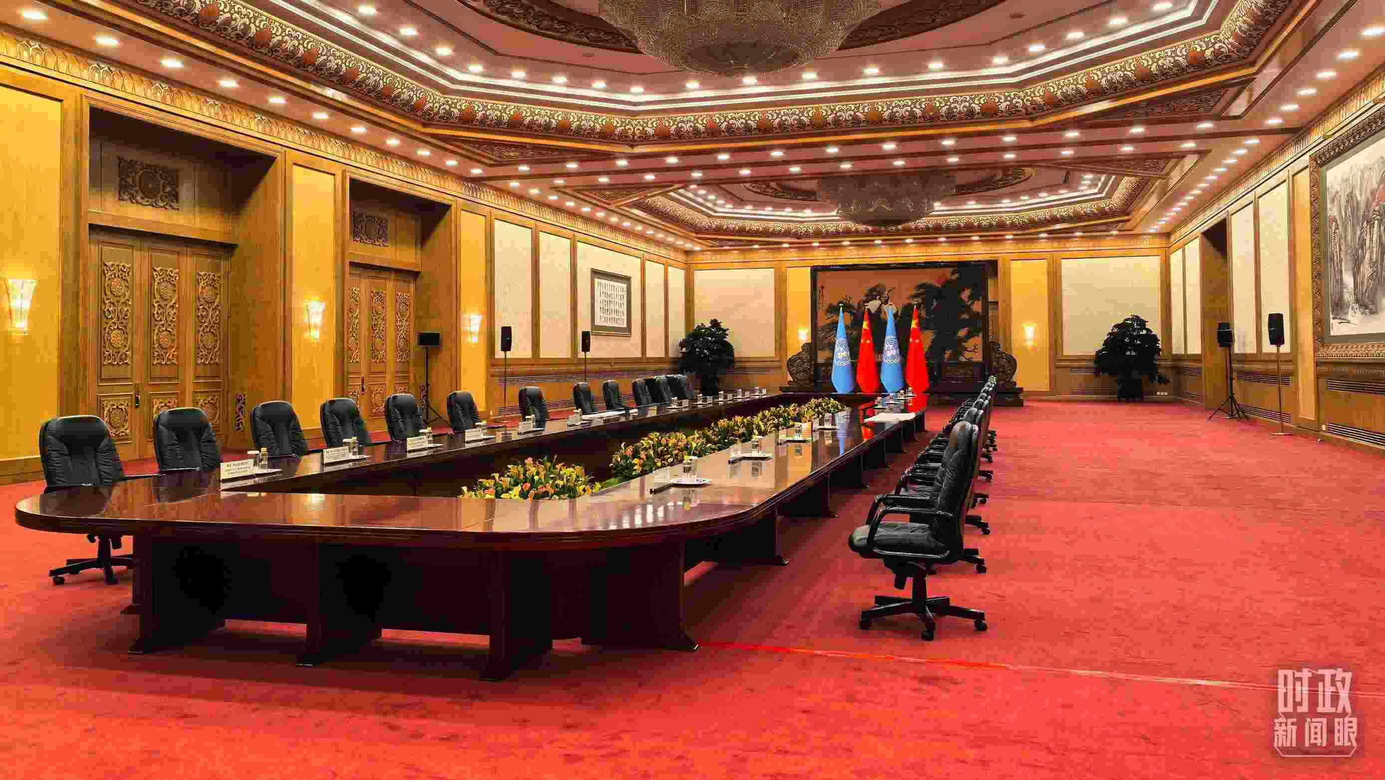  △同聯(lián)合國秘書長古特雷斯的會見會場，這是開始前的場景。（總臺央視記者劉瑞琳拍攝）