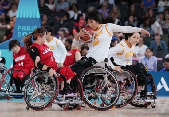 巴黎殘奧會(huì)｜“撞車、摔倒，我們都習(xí)慣了”