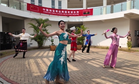 舞蹈《美麗中國》。內(nèi)圖大學(xué)孔子學(xué)院供圖