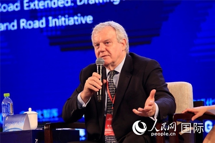 麥啟安在第四屆中國對(duì)外貿(mào)易論壇上發(fā)言 人民網(wǎng)資料照片