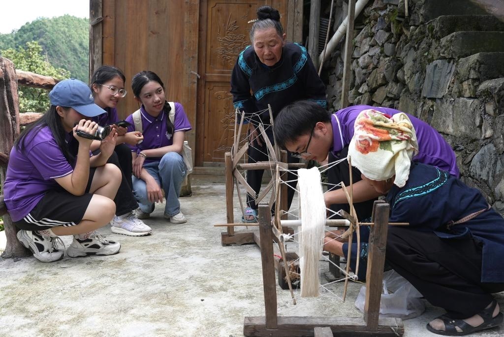 南開大學師生在貴州省雷山縣南猛村了解鄉(xiāng)村振興成就。（受訪者供圖）