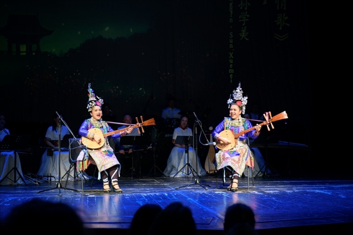 歌曲《月下情歌》。傅永山 攝